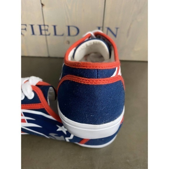 New England Patriots Women's Low Top Repeat Print Canvas Shoes‎ size 9 - Picture 5 of 8